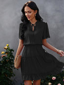 Vestido feminino solto com babados gola alta