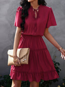 Vestido feminino solto com babados gola alta