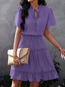 Vestido feminino solto com babados gola alta