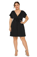 Vestido feminino plus size profundo em V sólido