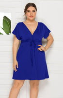 Vestido feminino plus size profundo em V sólido
