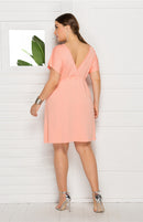 Vestido feminino plus size profundo em V sólido