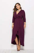 Vestido feminino plus size liso profundo em V