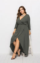 Vestido feminino plus size sólido V profundo