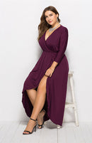 Vestido feminino plus size liso profundo em V