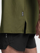 Camiseta masculina tamanho grande essencial de cor sólida