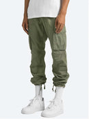 Calça cargo folgada masculina de cor sólida