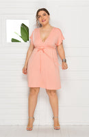 Vestido feminino plus size profundo em V sólido