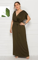Vestido feminino plus size profundo em V sólido