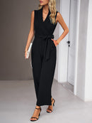 Novo macacão feminino elegante com decote em V e sem mangas