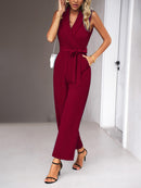Novo macacão feminino elegante com decote em V e sem mangas
